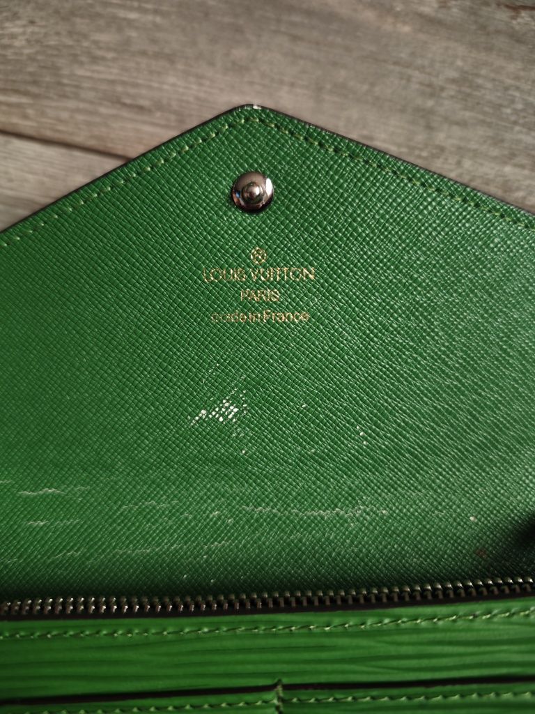 Винтидж Дамски портфейл Louis Vuitton Epi Green Sarah Wallet