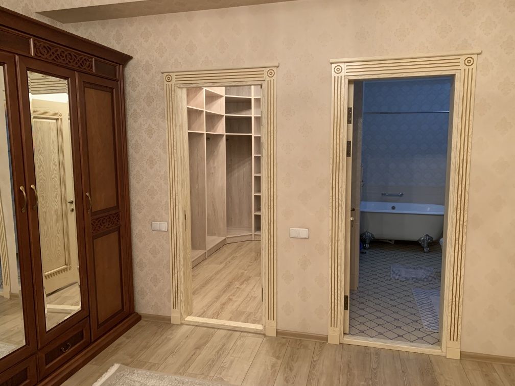 Сдаём в самом центре г. Ташкента 3 комнатную евро квартиру.