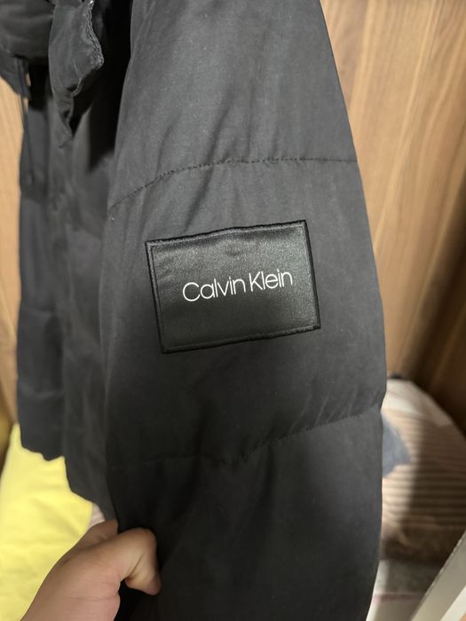 ЧИСТО НОВО зимно яке Calvin Klein