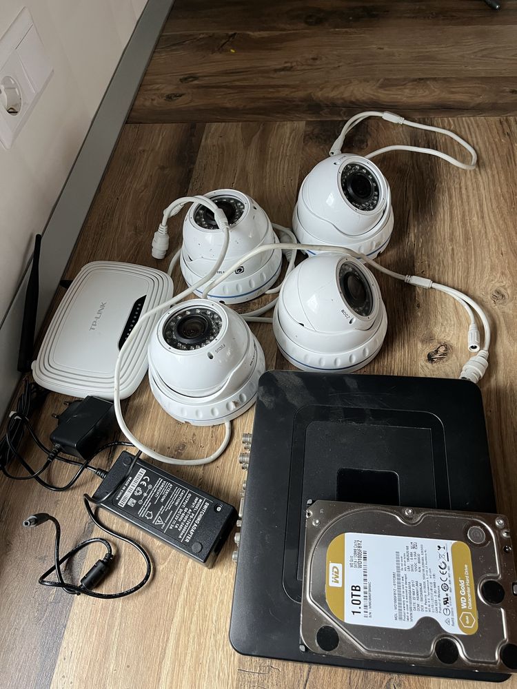 Sistem complet camere supraveghere