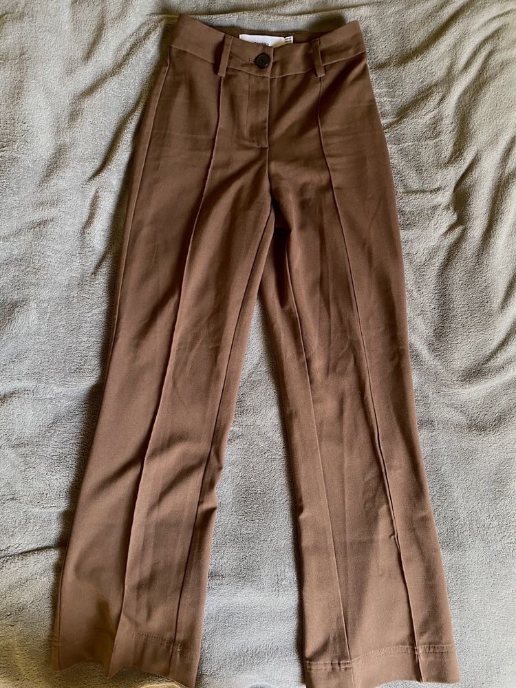 Pantaloni bershka dama