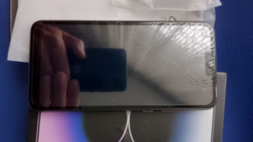 Telefon 14proMax 6.7inch - display crapat