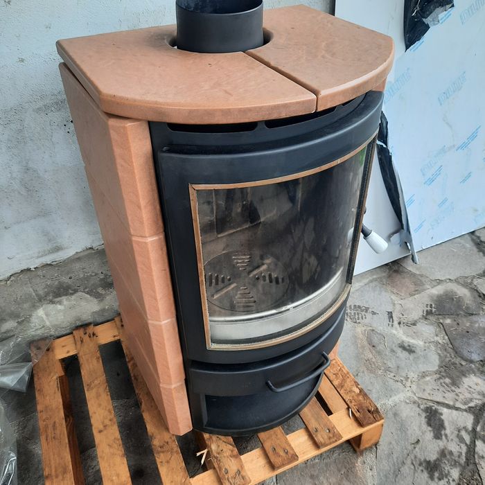 Soba tip șemineu de 8 kw , marcă germană