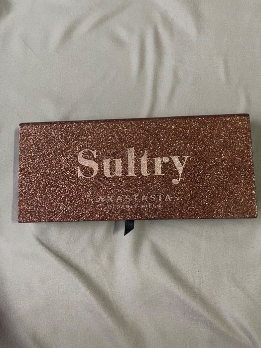 Продам палетку оригинал Anastasia Beverly Hills Sultry
