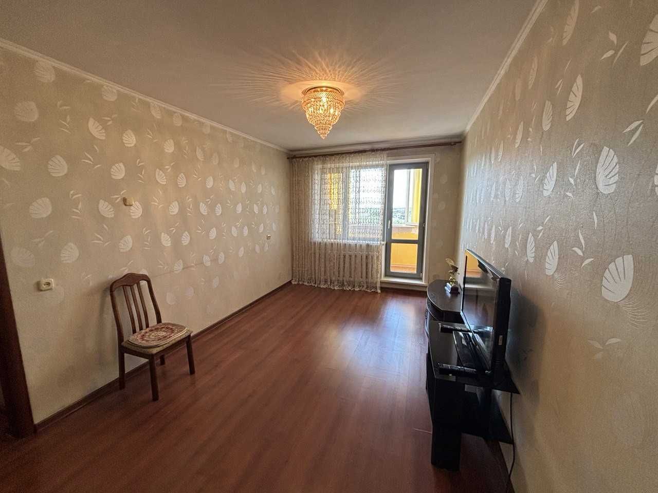 Продам 2-ком квартиру в 7 мкр