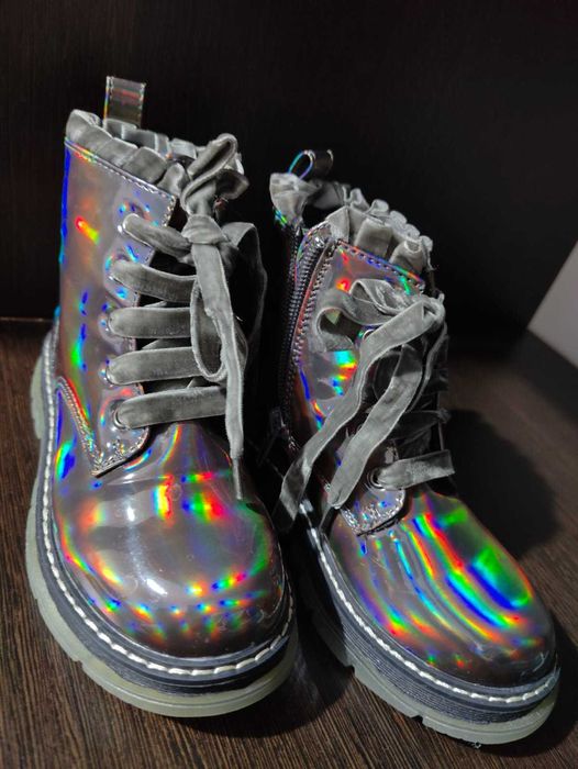 Ботиночки детские демисезонные 29 размер ,новые.