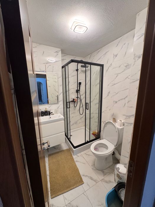 Vand apartament 4 camera 2 baie full