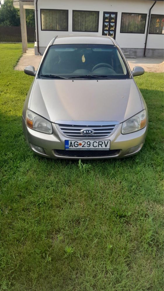 Vand Kia Cerato 1.6 diesel , an 2007, in stare buna !