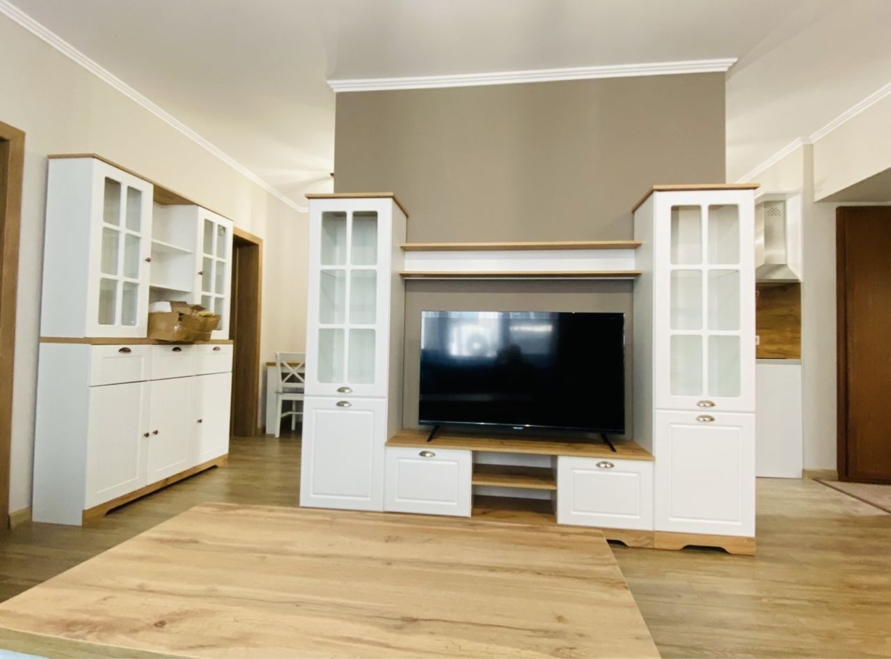Продава се Тристаен апартамент в Пловдив, Център - 91 кв.м за 3500 €/кв.м - Снимка #2