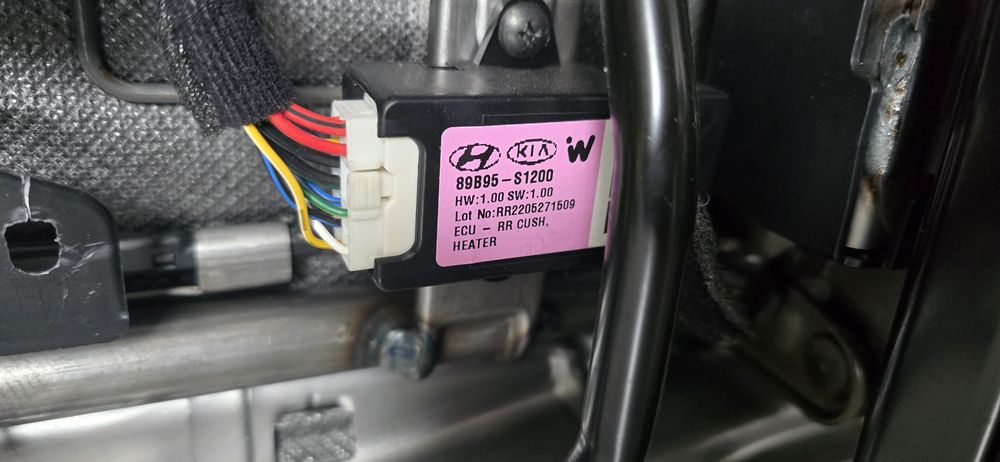 Bancheta Hyundai Santa Fe dupa 2020 -Piele perforată Maro/Incalzire