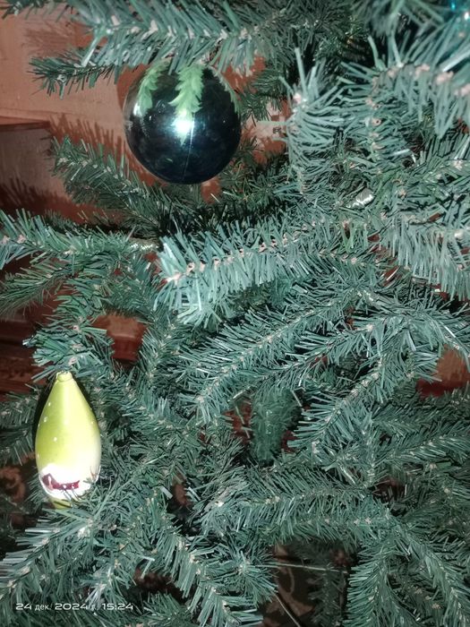 Продам новогоднюю ёлку