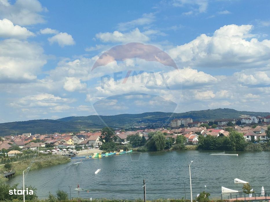 Apartament de vanzare cu gradina