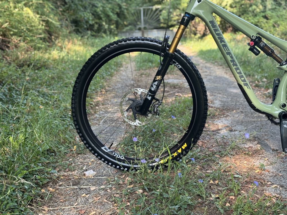 Планински карбонов елосипед NUKEPROOF REACTOR 290 ( M размер)