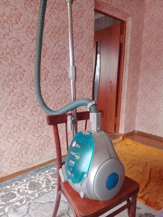 Продается пылесос в хорошем состоянии