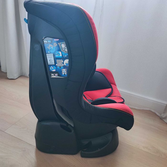 Scaun auto cu 3 poziții de sezut