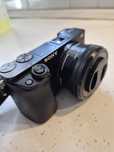 Sony A6000 mirrorless – ca nou, doar 13.000 cadre
