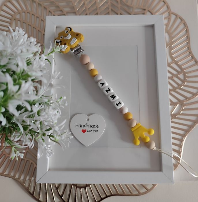 Lănțișoare personalizate pentru suzete