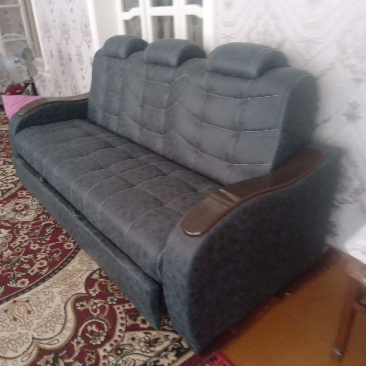 Mebel sotiladi. DVUX spalnieham buladi. Juda baqquvat.