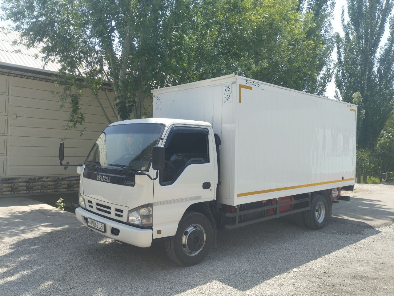 Isuzu sotiladi yili 2014