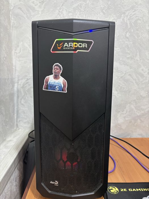 Продаю игровой компьютер с монитором