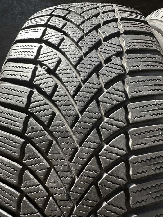 SET 2 Anvelope Iarna 235/60 R17 106H BRIDGESTONE Bizzak Lm 005