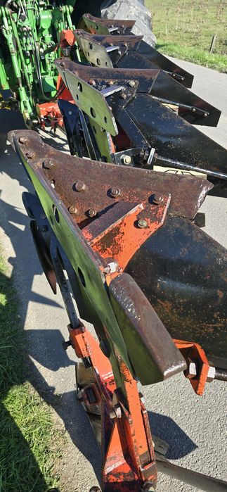 Plug gregoire bessoin 3+1 . Ca kuhn lemken huard