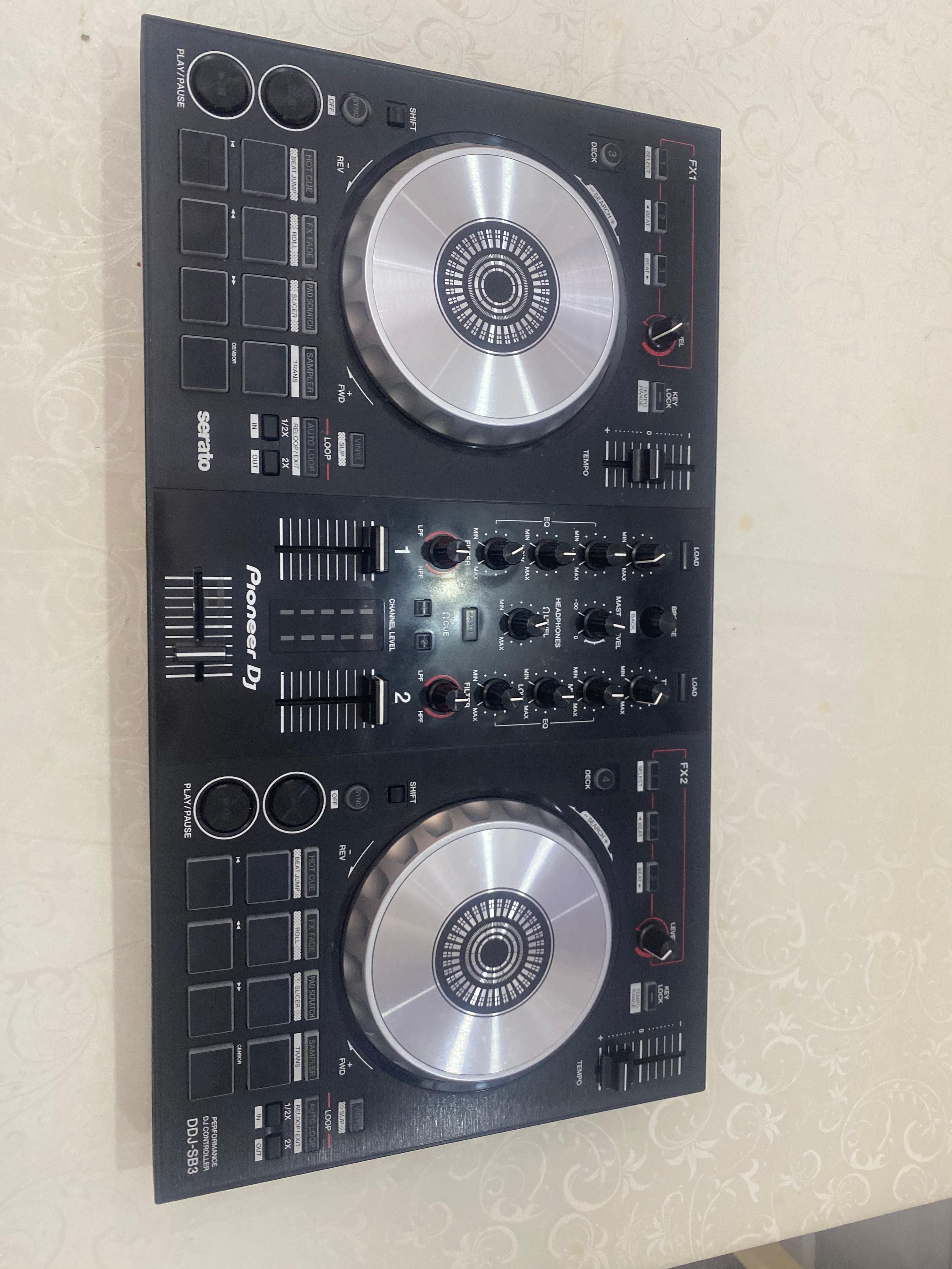 Pioneer DDJ SB3 Идеальное состояние ( Программа Serato PRO либо Lite)