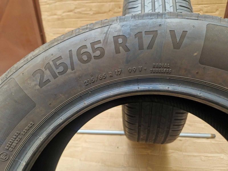 2 Continental R17 215/65
летни гуми 
DOT2022