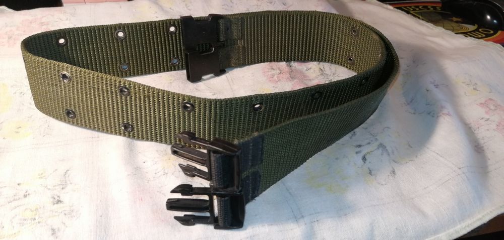 Армейский ремень на фастексах.
