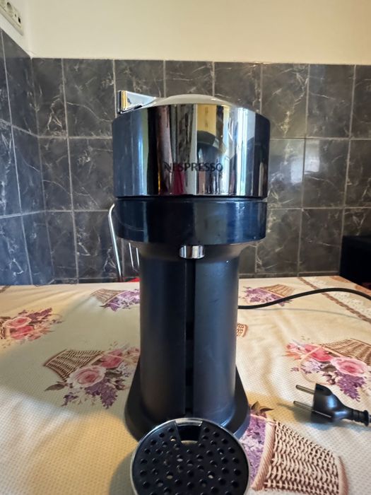 Espressor Nespresso Vertuo Next