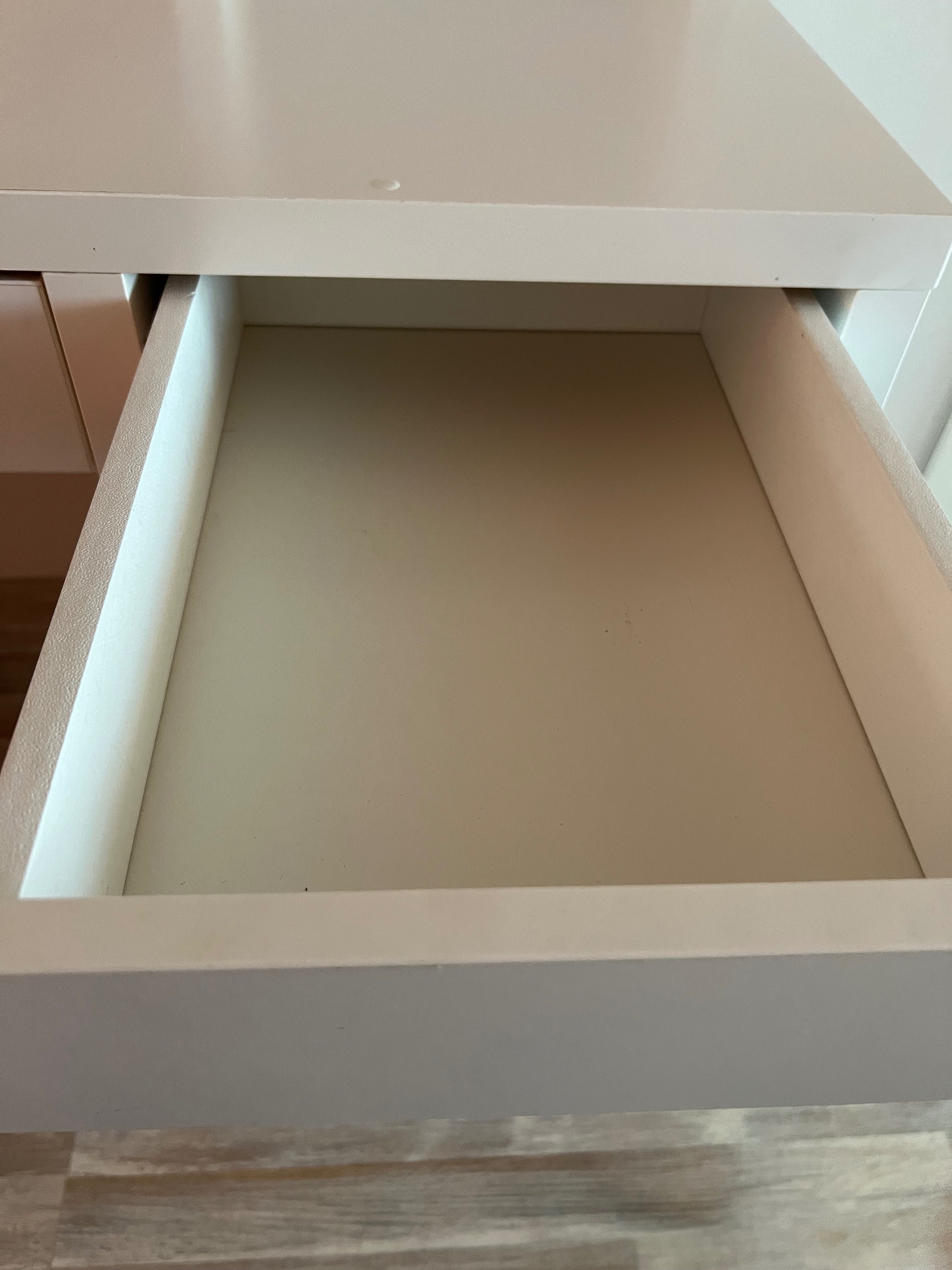 детско бюро от IKEA