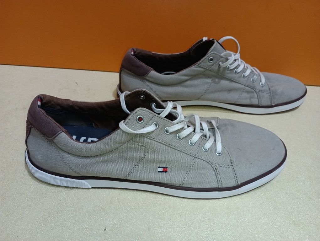 Hilfiger N 44 - 29 лв