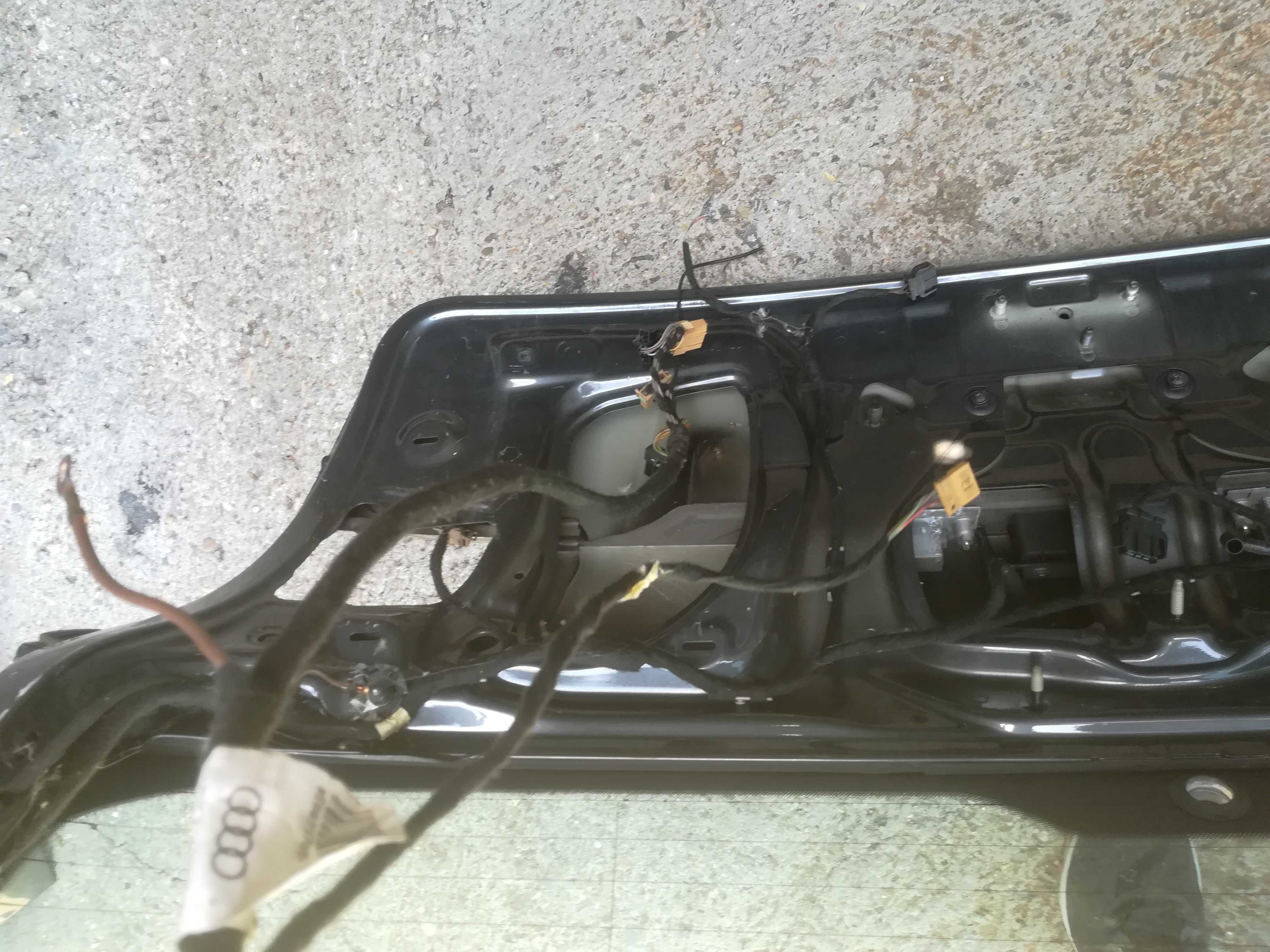 Заден капак Audi A4 B7 Ауди А4 Б7 комби ( задна врата багажник )