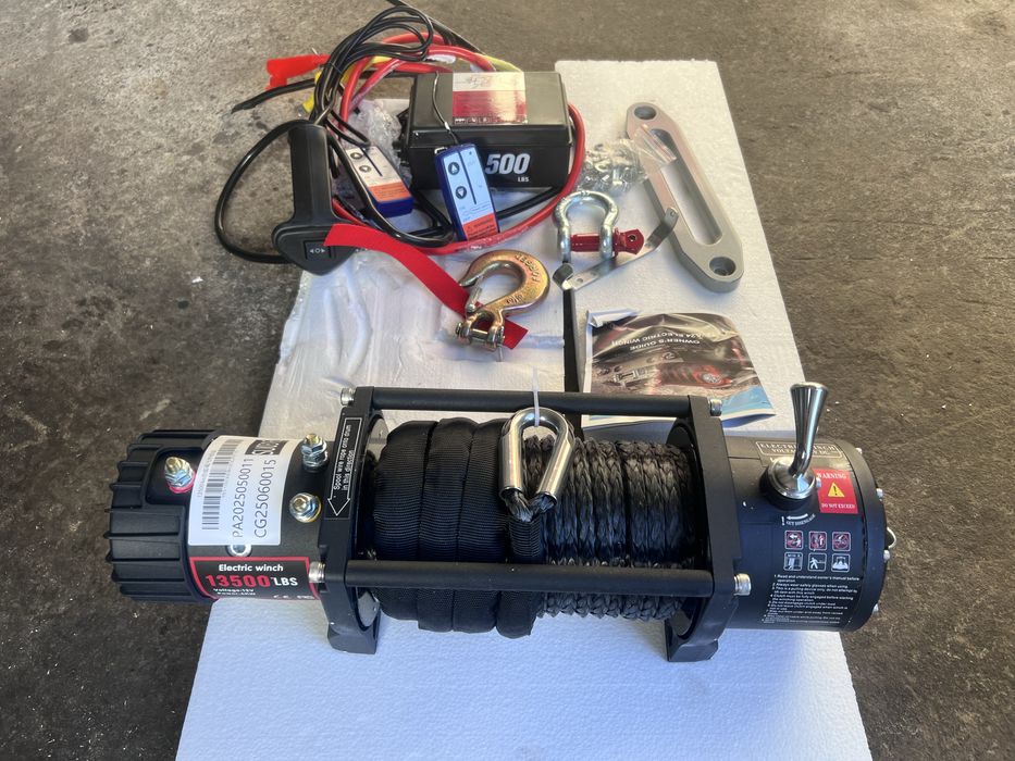 Troliu auto electric 13.500 LBS  6 tone sufa sintetica