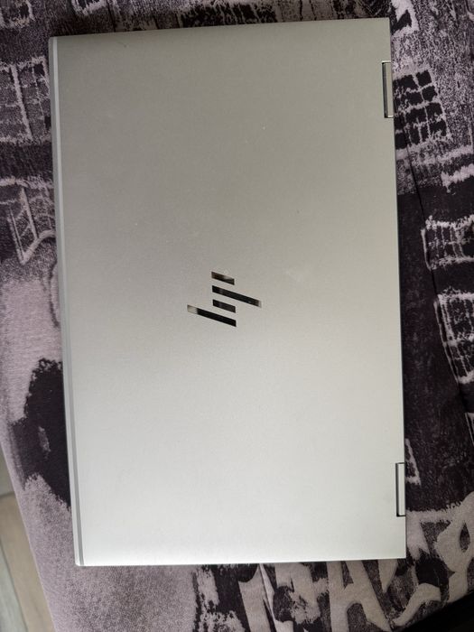 Лаптоп HP EliteBook x360 1040 G8 – i7 vPro / 32GB RAM / 240GB SSD