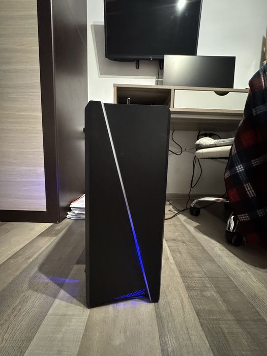 Pc de gaming cu monitor philips