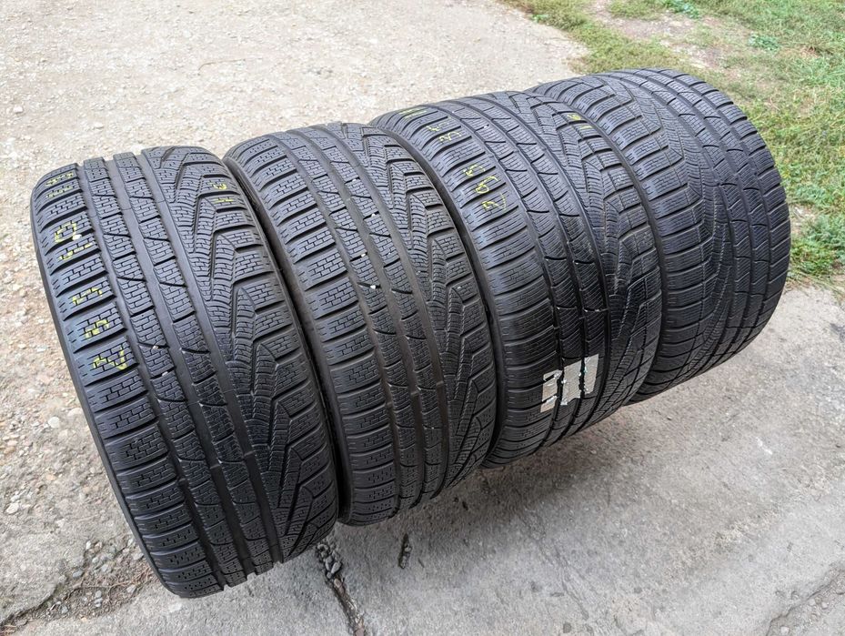 SET 4 Anvelope Iarna 235/40 R19 + 295/35 R19 PIRELLI Sottozero Winter