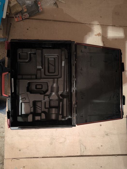 Vând cutie filetata wurth