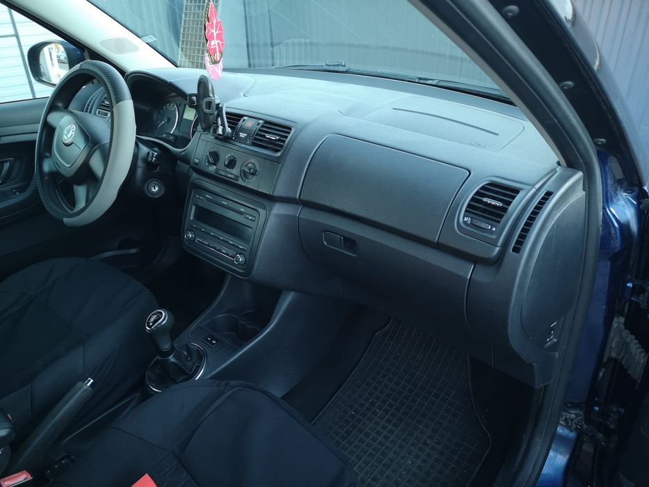 Vând mașină personală Skoda Fabia 2011 1,6 euro 5 TDI