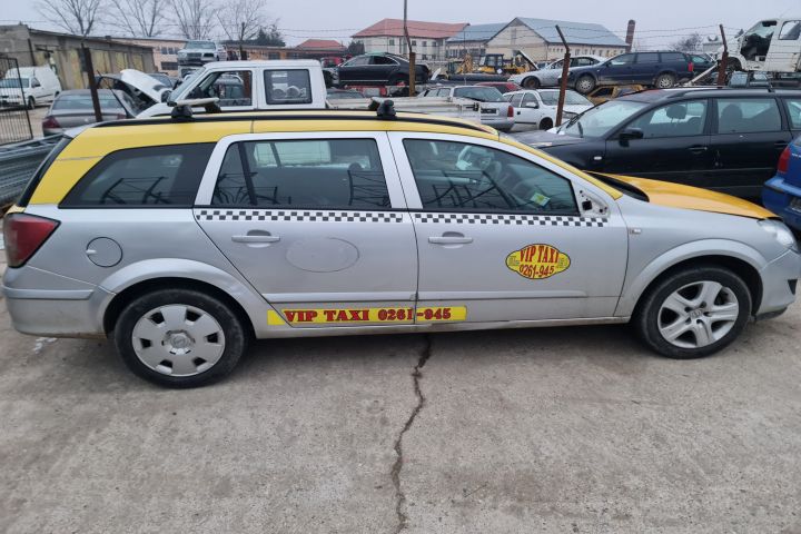 Arc fata stanga Opel Astra H