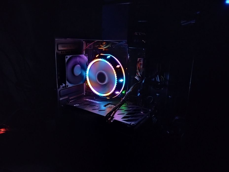 Игровой компьютер: i3 10100f/rx580 8gb 2048