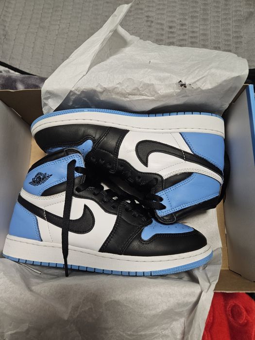 Jordan 1 unc toe mărimea 40
