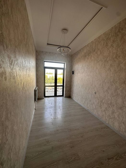 Yunusobod Hasanboy 2.3 sotik 8 xona katedj sotiladi