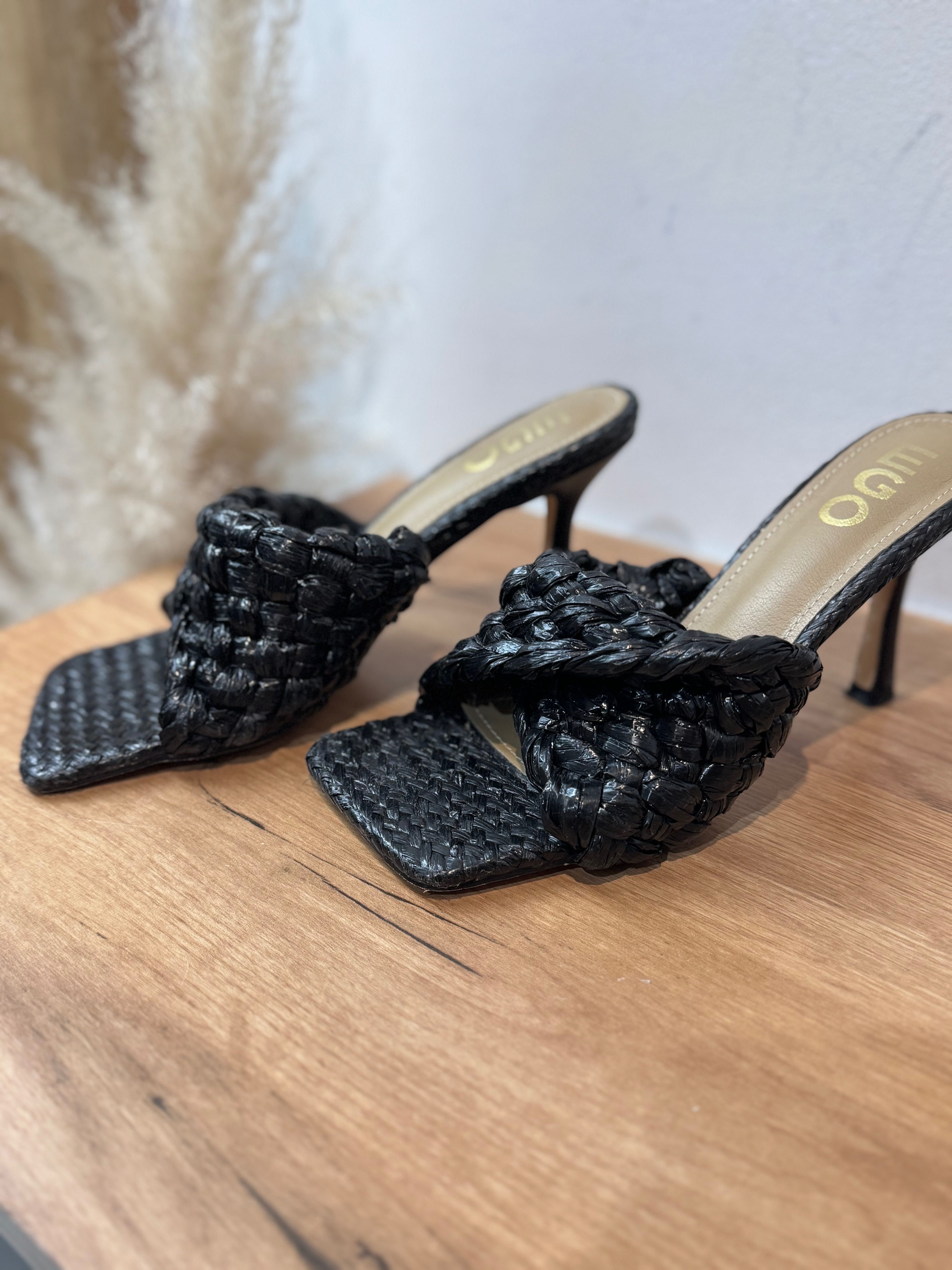 Чехли по модел на Bottega
