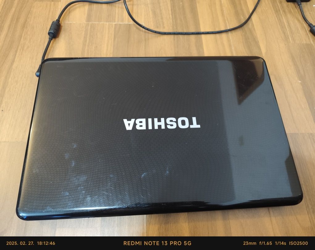Laptop Toshiba cu display mare 17 inch, 4Gb RAM, SSD Samsung Evo 240Gb