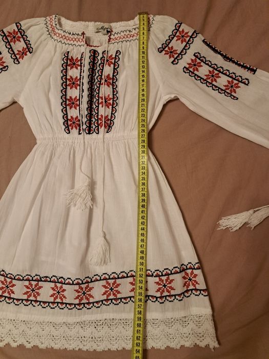 Rochie traditionala tip ie,mar.6 ani