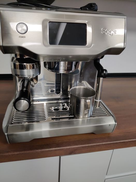 Aparat cafea model sage  SES990bss