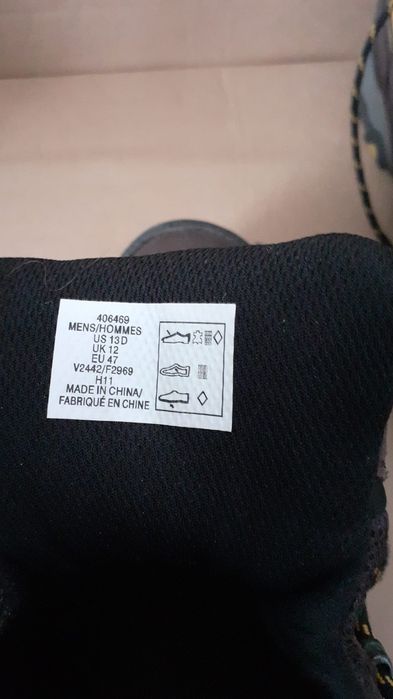 Bocanci 47,32cm în stare bună