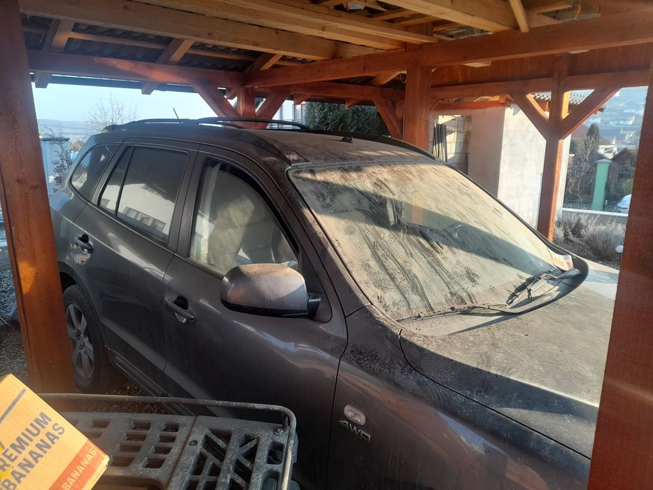 Schimb 2 mașini santa fe jeep 4x4 și opel meriva