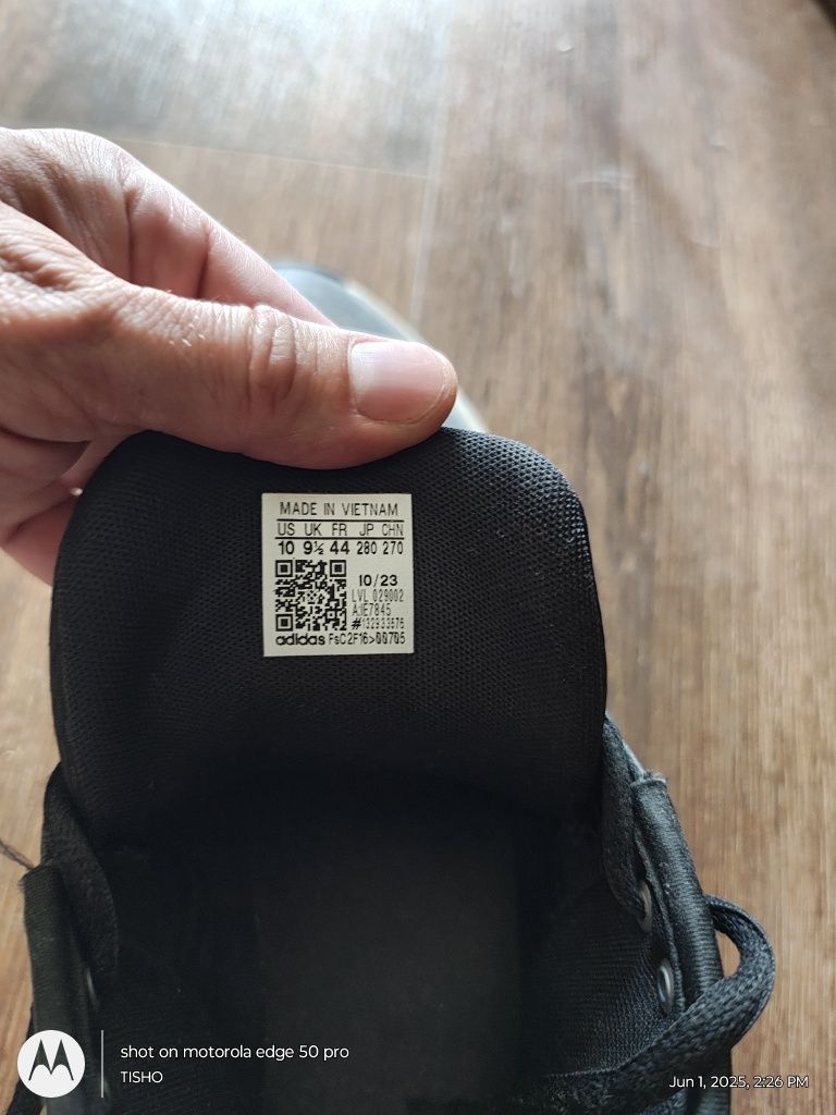 Продавам мъжки маратонки Adidas